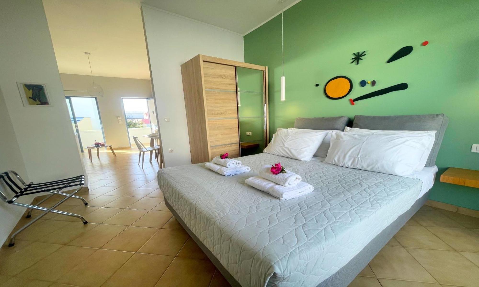 Art Apartment Palaiochora Bagian luar foto